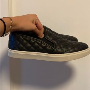 Steve Madden Ecentrcq Slip Ons